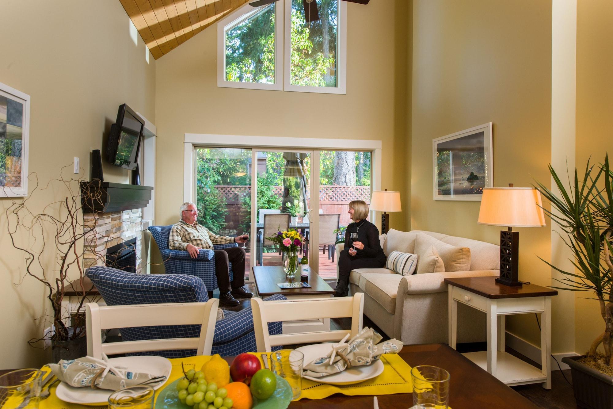 Oceanside Village Resort Parksville Bagian luar foto