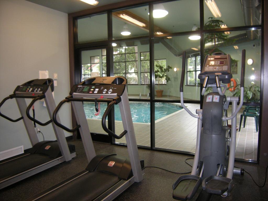 Oceanside Village Resort Parksville Bagian luar foto