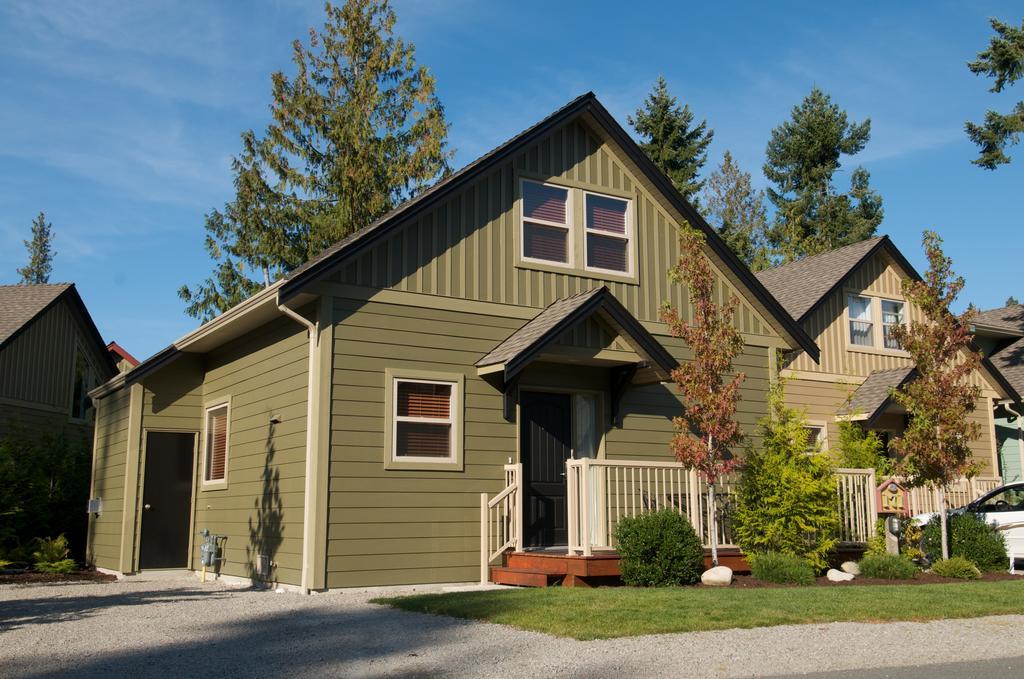Oceanside Village Resort Parksville Bagian luar foto