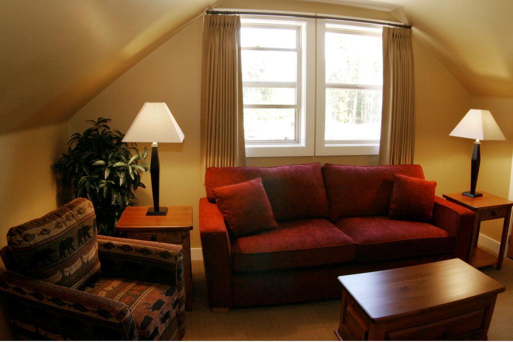 Oceanside Village Resort Parksville Bagian luar foto