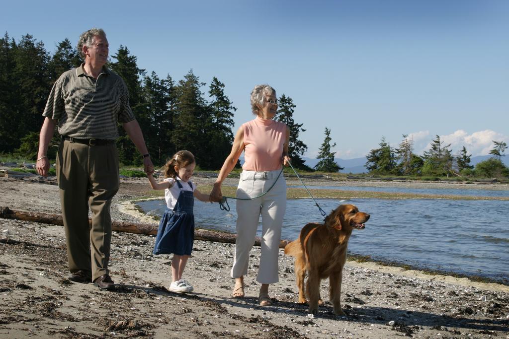 Oceanside Village Resort Parksville Bagian luar foto