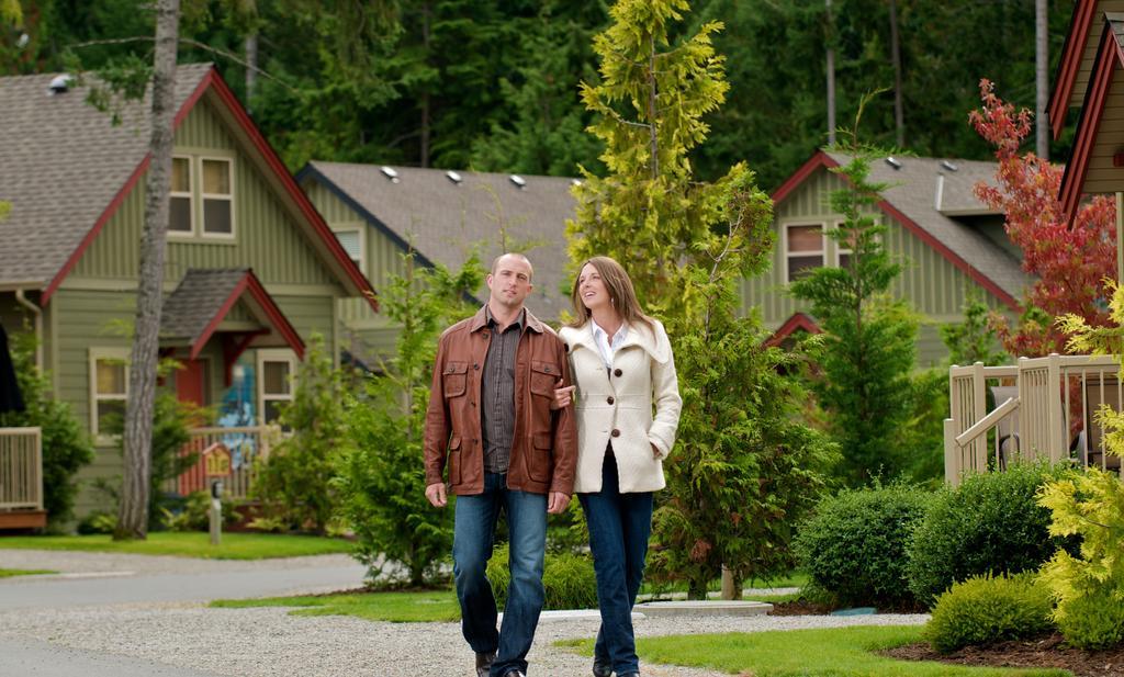 Oceanside Village Resort Parksville Bagian luar foto